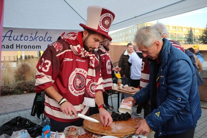Ilustračný obrázok k článku Kuchársky súboj na žiarskom námestí: Skvelá ATMOSFÉRA na fotkách