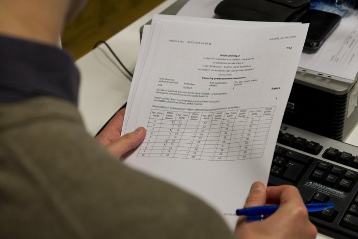 Ilustračný obrázok k článku V Poprade sa bude zisťovať stav rodinných účtov: Kedy k vám môže prísť návšteva?