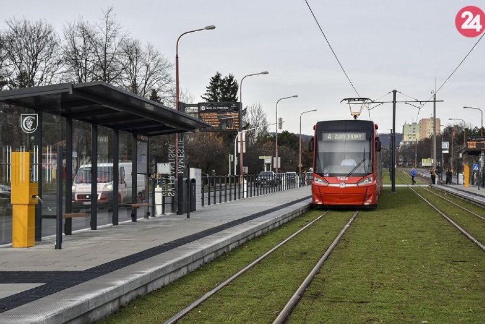 Ilustračný obrázok k článku Električkovú dopravu do Karlovej Vsi už obnovili