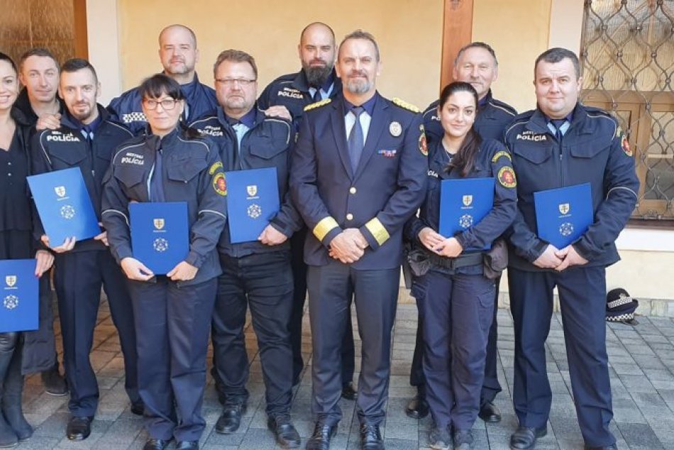 Ilustračný obrázok k článku Mestská polícia vo Zvolene hodnotila rok 2019. Týmto mužom a ženám sa ušlo ocenenie