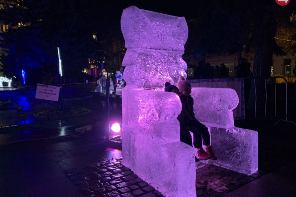 Ilustračný obrázok k článku Ľadové kráľovstvo sa pomaly topí pred očami, FOTO