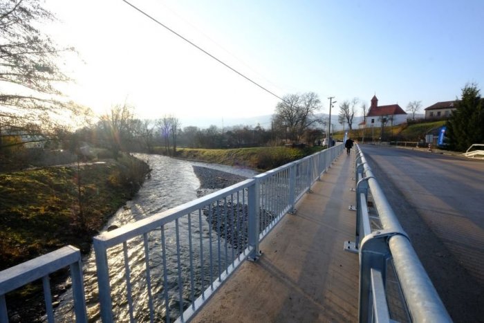 Ilustračný obrázok k článku Dobrá správa pre okres Rožňava: Most v Brzotíne je opravený! FOTO
