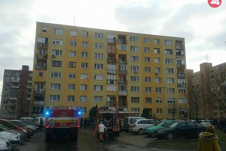 Ilustračný obrázok k článku Únik plynu v paneláku na juhu Slovenska: Evakuovali stovku ľudí, FOTO