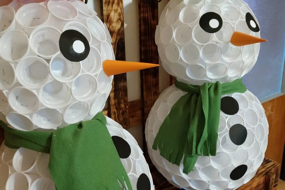 Ilustračný obrázok k článku Snehuliaci, ktorých môžete mať aj v obývačke: Vyrobil ich šikovný Slávo zo Spišskej, FOTO