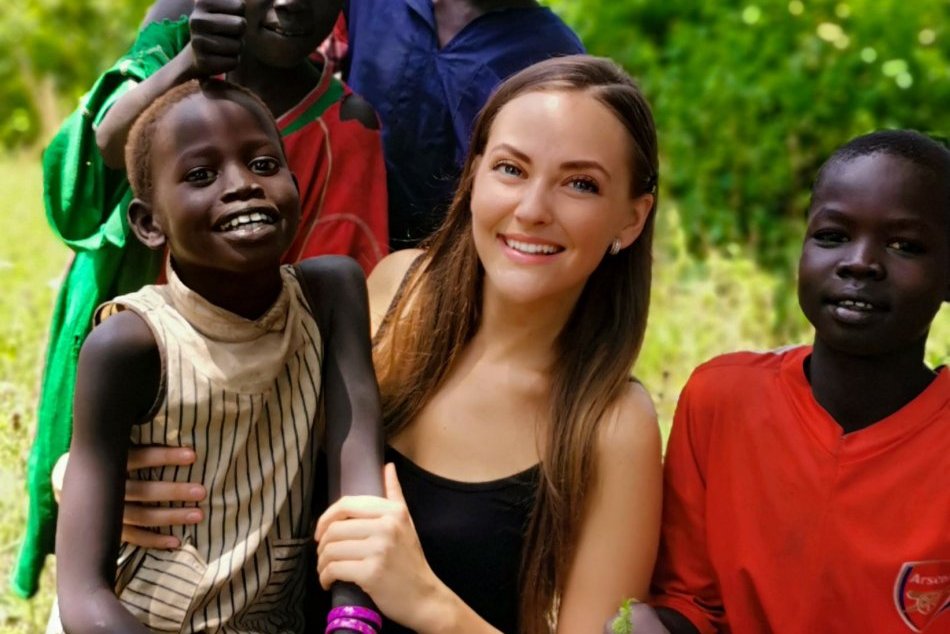 Ilustračný obrázok k článku Toto VIDEO vás dostane: Vďaka Monike si spievajú slovenské ľudovky už aj v Afrike