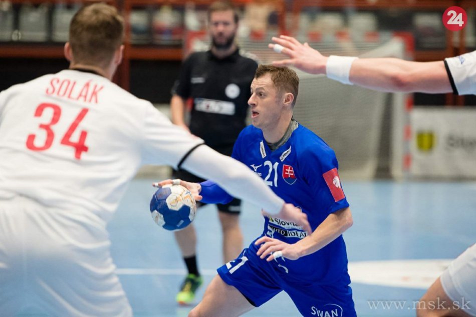 Ilustračný obrázok k článku Reprezentačné trampoty: Macháč s koronavírusom, Ďuriš sa ospravedlnil, Ivanicja čaká