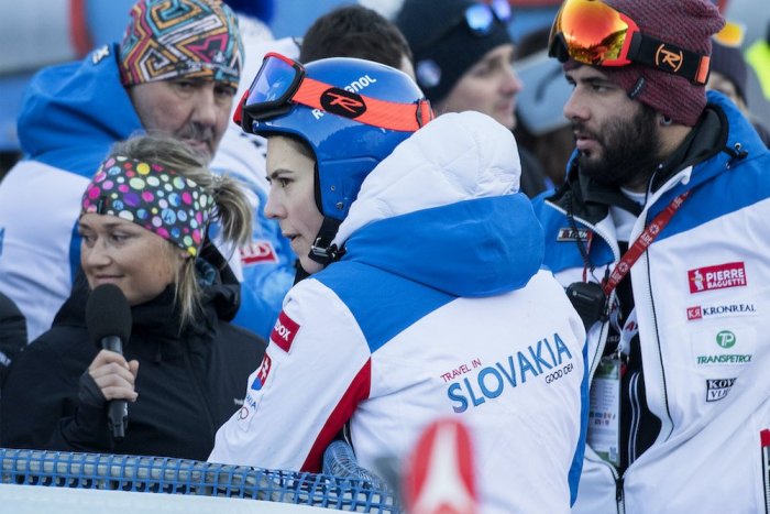 Ilustračný obrázok k článku Vlhová má opäť po boku brata: Boris to pred TV zvládal ťažšie