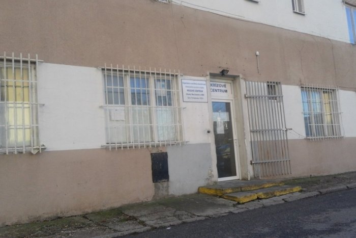 Ilustračný obrázok k článku V Šali je približne 60 ľudí bez domova: Za strechu nad hlavou skrášľujú mesto