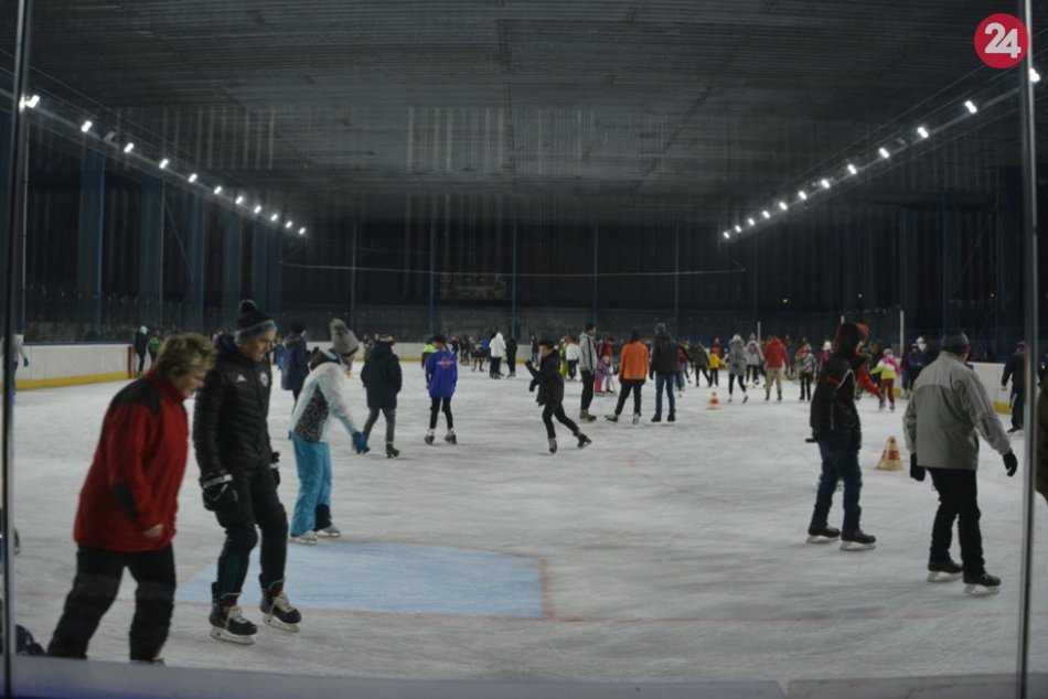 Ilustračný obrázok k článku Dočkáme sa opláštenia zimného štadióna? Rožňava sa uchádza o nórske fondy