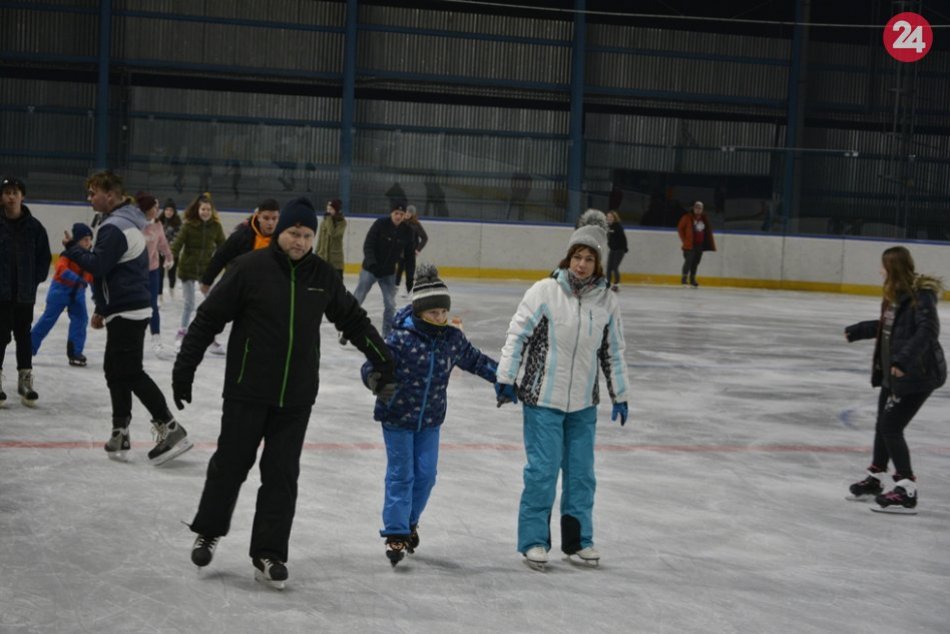 Ilustračný obrázok k článku Výborná správa pre Lučenčanov: Mesto chce zrekonštruovať osvetlenie na zimáku