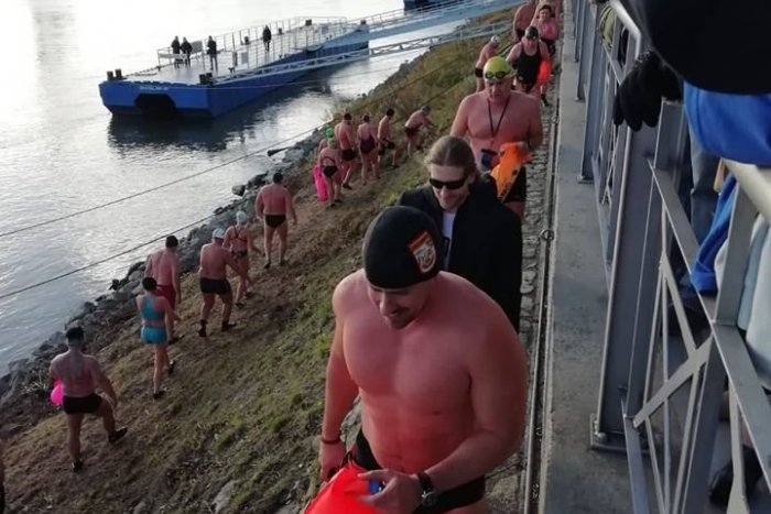 Ilustračný obrázok k článku Nebojte sa! Plávanie v Dunaji otužilcom neškodí