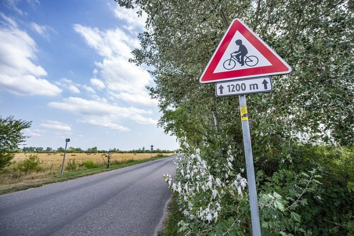 Ilustračný obrázok k článku Cyklotrasa do Marianky povedie po oboch stranách cesty