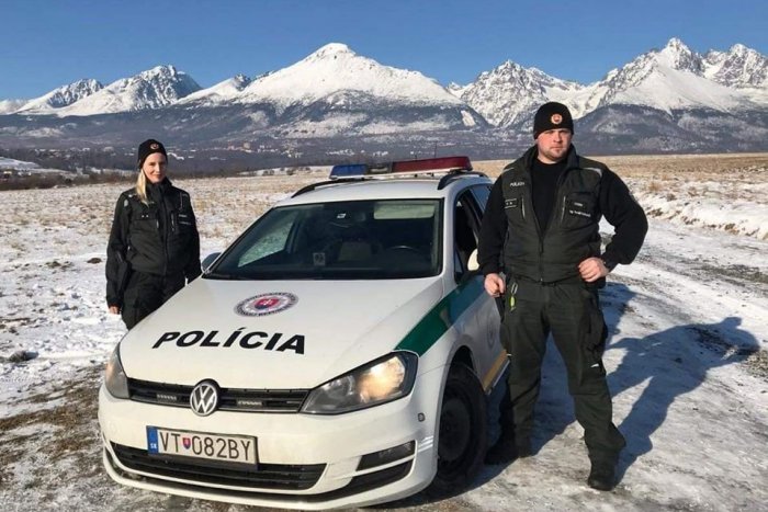 Ilustračný obrázok k článku Srdcervúce slová maminy Janky: Takto mi policajti v Tatrách zachránili syna!