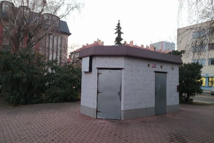 Ilustračný obrázok k článku Nevábne verejné toalety v Zámkoch: Čaká ich obnova za desiatky tisíc