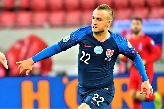 Ilustračný obrázok k článku Prestupová suma má byť dohodnutá: Odchovanec Trenčín Lobotka mieri do Neapola