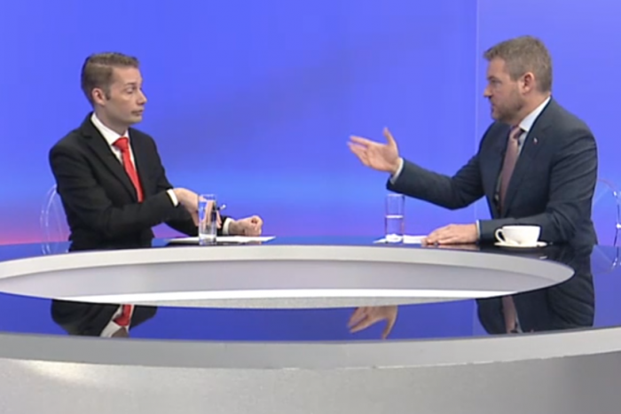 Ilustračný obrázok k článku Pellegrini V politike TA3 sa opäť pustil do autodopravcov: Ohrozujete životy ľudí!