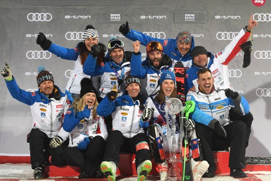 Ilustračný obrázok k článku Triumf Vlhovej bol unikátny: Zo Slovenska spravila "rekordéra" nočného slalomu vo Flachau