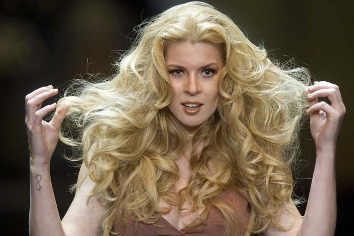 Ilustračný obrázok k článku Ak nechcete mať hlavu plnú vší, TOTO nerobte!