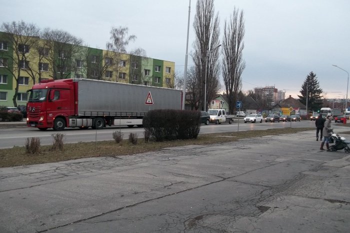 Ilustračný obrázok k článku K šalianskemu obchvatu podali odvolanie: S námietkami radnica nesúhlasí