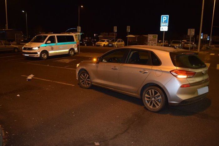 Ilustračný obrázok k článku Nešťastie na parkovisku: Vodič si nevšimol dievčatko (13), došlo k zrážke