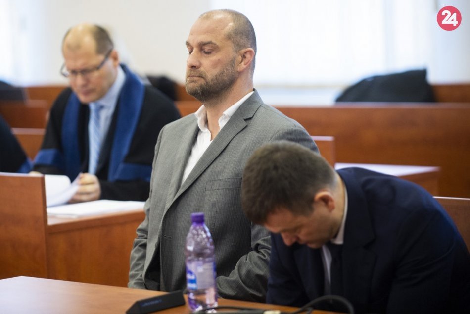 Ilustračný obrázok k článku Pokračuje proces vo veci vraždy J. Kuciaka. Na lavici svedkov sedia Haščák aj Bödör