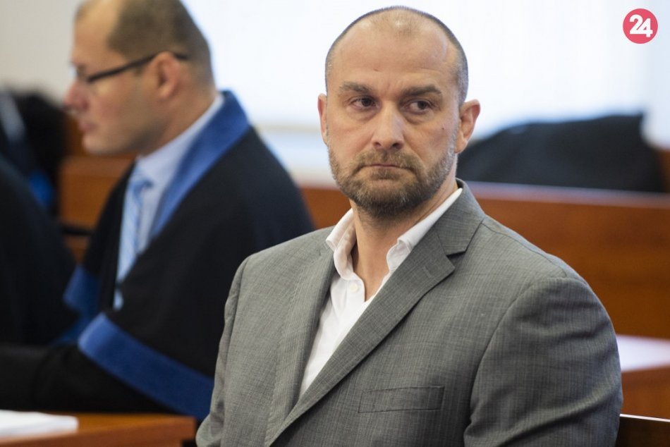 Ilustračný obrázok k článku Podnikateľ Bödör popiera, že sa podieľal na sledovaní a lustráciách novinárov