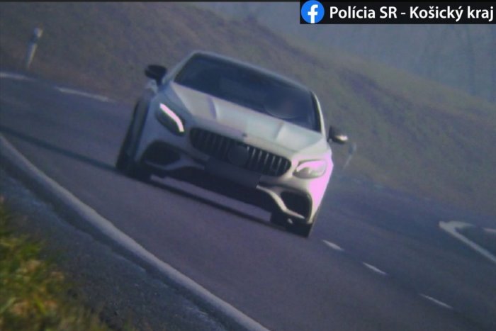 Ilustračný obrázok k článku Policajti zaznamenali prekročenie rýchlosti o 61 km/h: Na mieste, kde je deväťdesiatka!