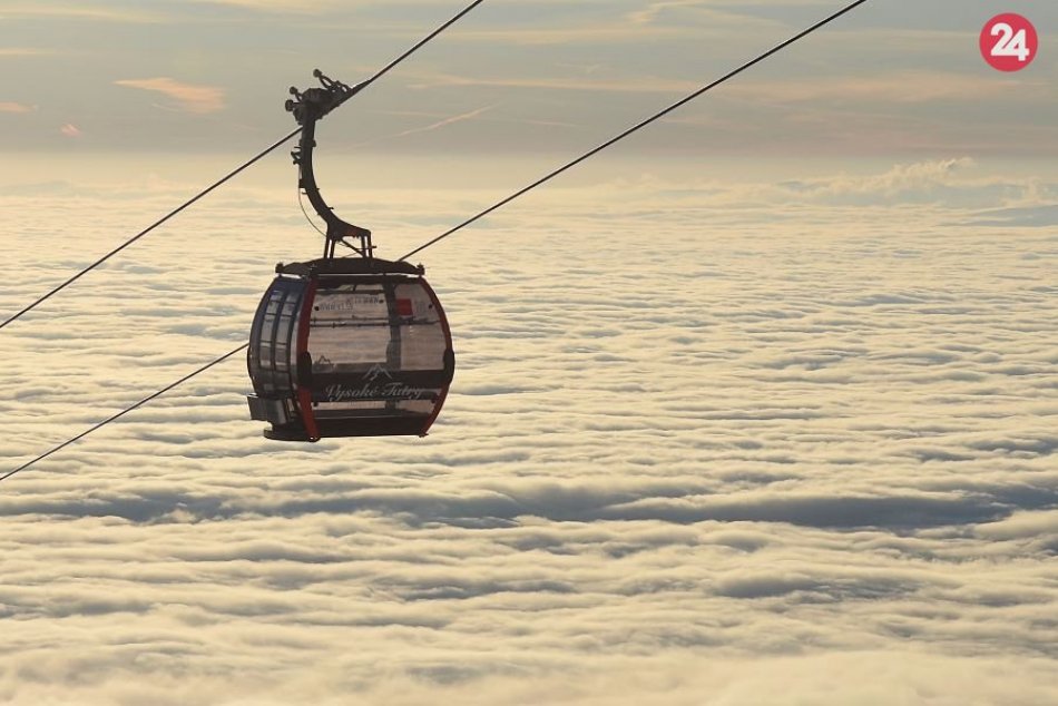 Ilustračný obrázok k článku Tohtoročný Silvester v Tatrách bude iný: Silvestrovské oslavy nebudú, ohňostroj je zakázaný