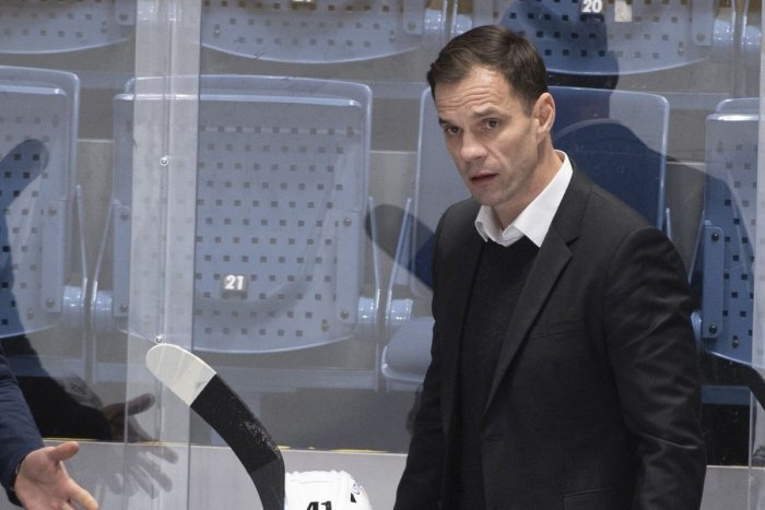 Ilustračný obrázok k článku Zmena v tíme HK Nitra: Tréner Bažány skončil na lavičke Corgoňov