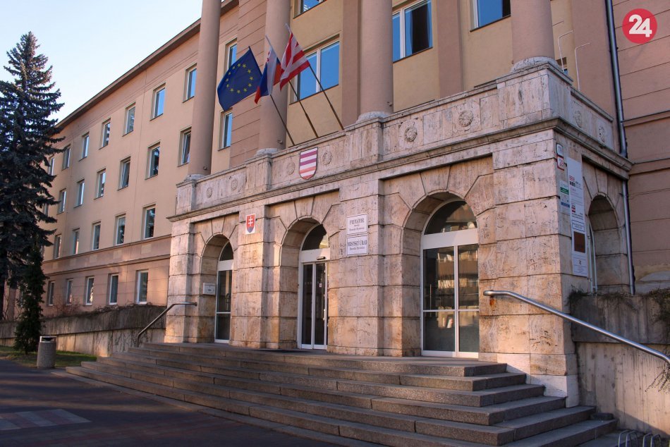 Ilustračný obrázok k článku Na Mestskom úrade sú TRI voľné miesta: KOHO chcú zamestnať v Bystrici?