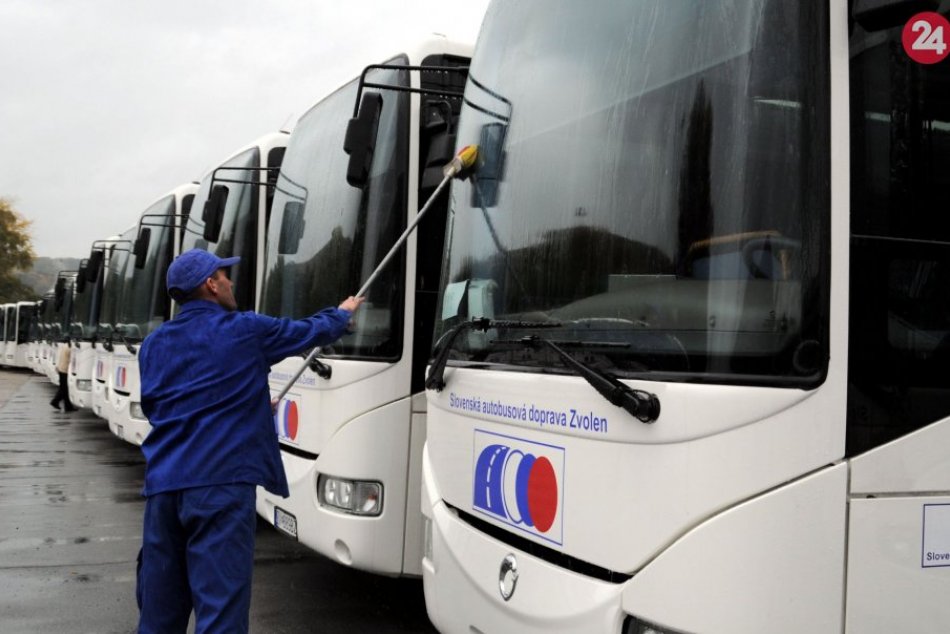 Ilustračný obrázok k článku Autobusy v žiarskom regióne chodiť budú: Primátor Antal s dobrou správou