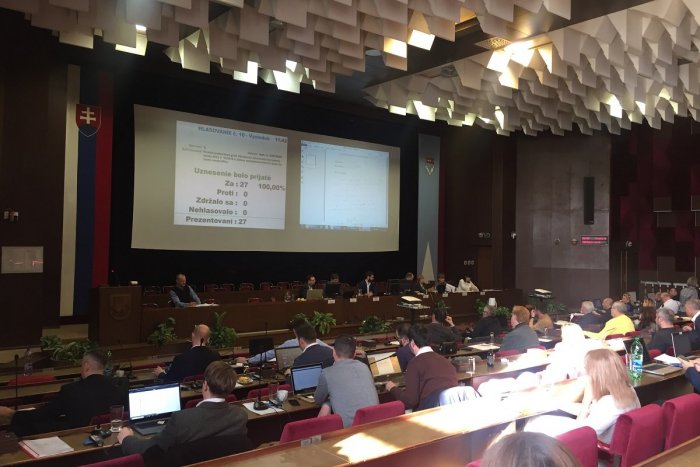 Ilustračný obrázok k článku Protest prokurátora na petíciu proti hazardu: Poslanci prerušili rokovanie