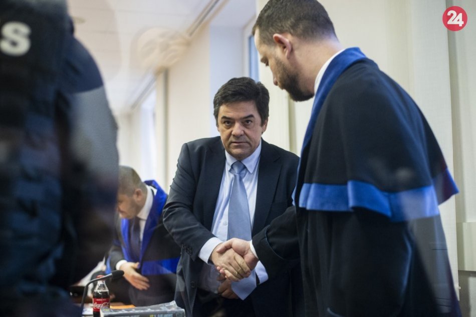 Ilustračný obrázok k článku Kočner podľa znalkyne podpísal všetky zmenky, avšak nie je jasné kedy