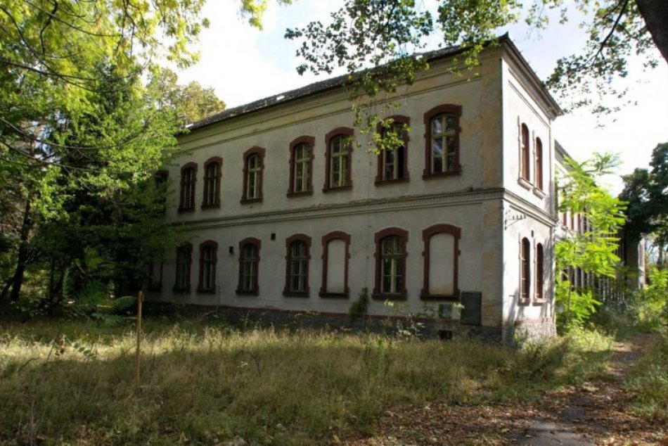 Ilustračný obrázok k článku V areáli kasární pod Zoborom sa dejú zmeny: Mesto začalo s rekonštrukciou