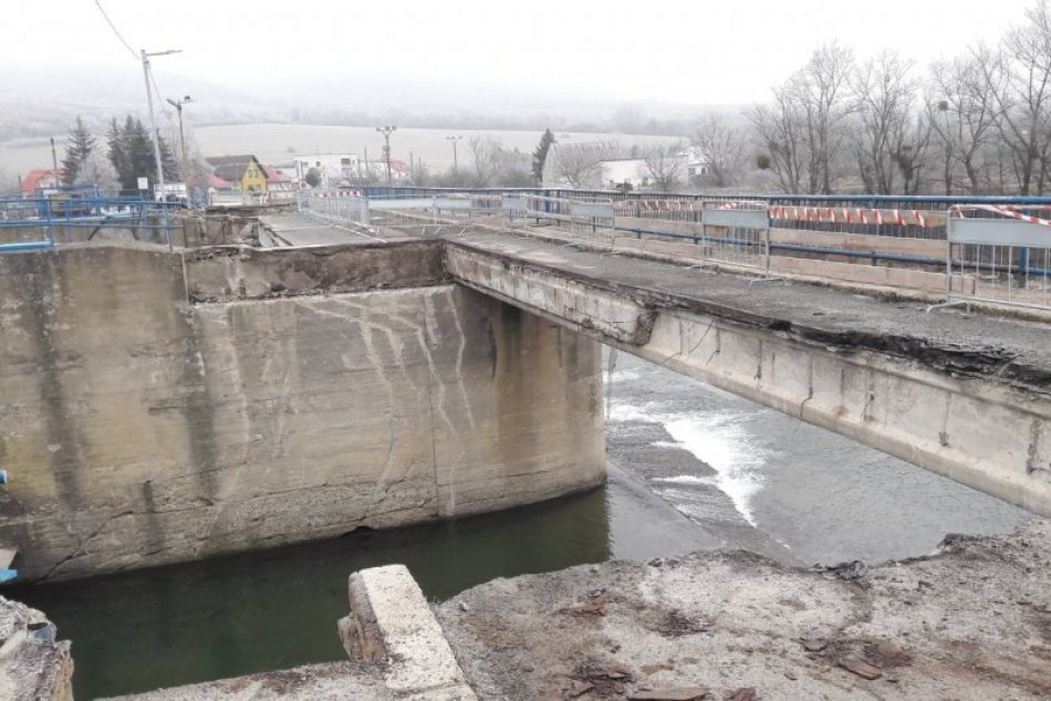 Ilustračný obrázok k článku Ako postúpili práce na moste? Pozrite si nové zábery zo Strážskeho