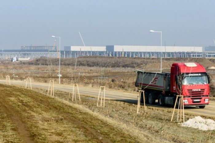 Ilustračný obrázok k článku Mimoúrovňová križovatka na Šindolke: Prestrelka medzi mestom a MH Invest pokračuje