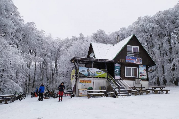 Ilustračný obrázok k článku Končí ďalšia bratislavská legenda. Na obľúbenom mieste si už pivo a pagáč nedáte