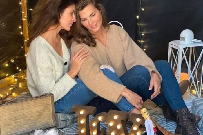 Ilustračný obrázok k článku SVET O SLOVENSKU: Priznať sa k lesbickej láske je ťažké