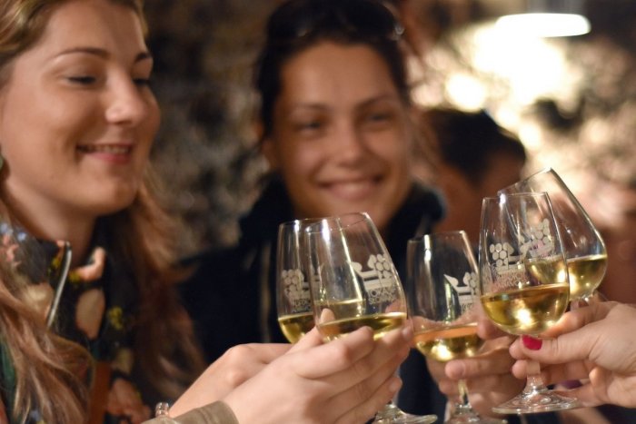 Ilustračný obrázok k článku Čo sa chystá na víkend? V Nitre bude ochutnávka vín, koncerty aj Jánske ohne