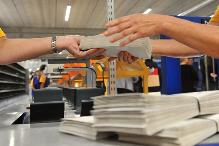 Ilustračný obrázok k článku V čase pandémie prídu o prácu: Slovenská pošta zruší 756 nadbytočných pracovných miest