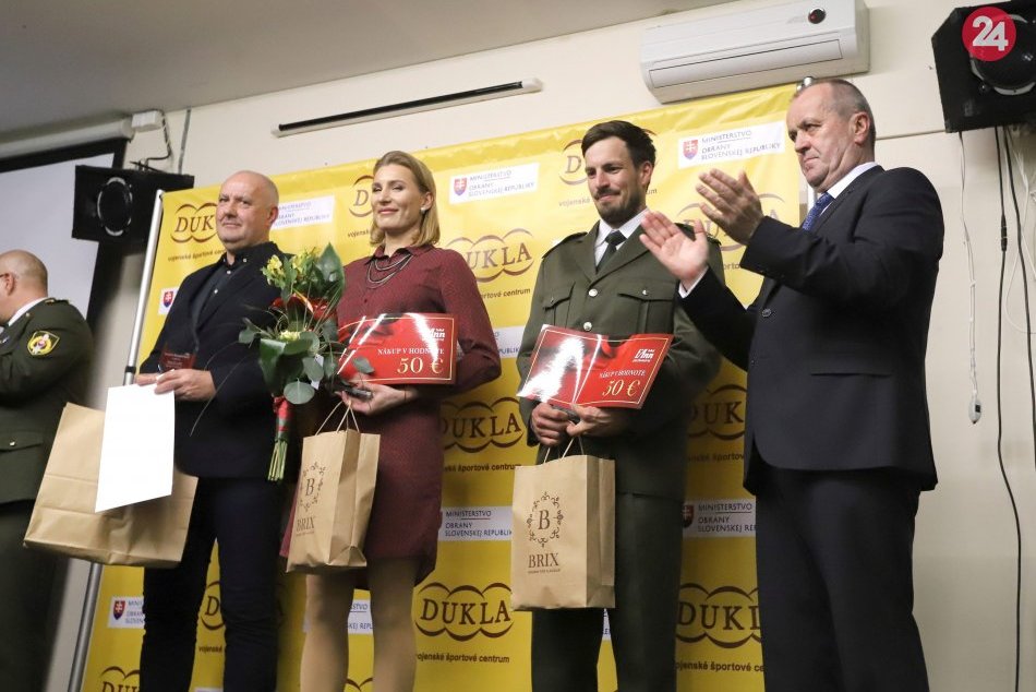 Ilustračný obrázok k článku Igor Vlha na oceňovaní: Prečo sa Peťa nemohla dostaviť osobne? FOTO