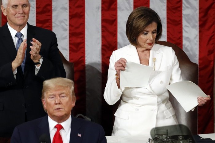 Ilustračný obrázok k článku VIDEO Megaškandál na americký spôsob: Keď Trump dohovoril, Pelosiová roztrhala jeho prejav