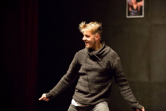 Ilustračný obrázok k článku Spáva 4 hodiny denne: Pavol „Pajo“ Julény podriadil tancu celý život