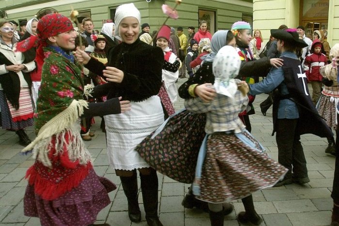 Ilustračný obrázok k článku Tipy na víkend: Centrum mesta ožije fašiangovým sprievodom