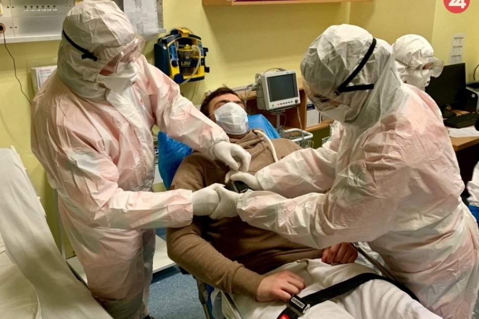 Ilustračný obrázok k článku V košických nemocniciach trénovali zásah pri podozrení na koronavírus, FOTO