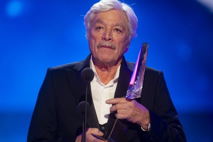 Ilustračný obrázok k článku Hereckým výkonom mimoriadne zaujal: Prešovčan Juraj Kukura získal Krištáľové krídlo