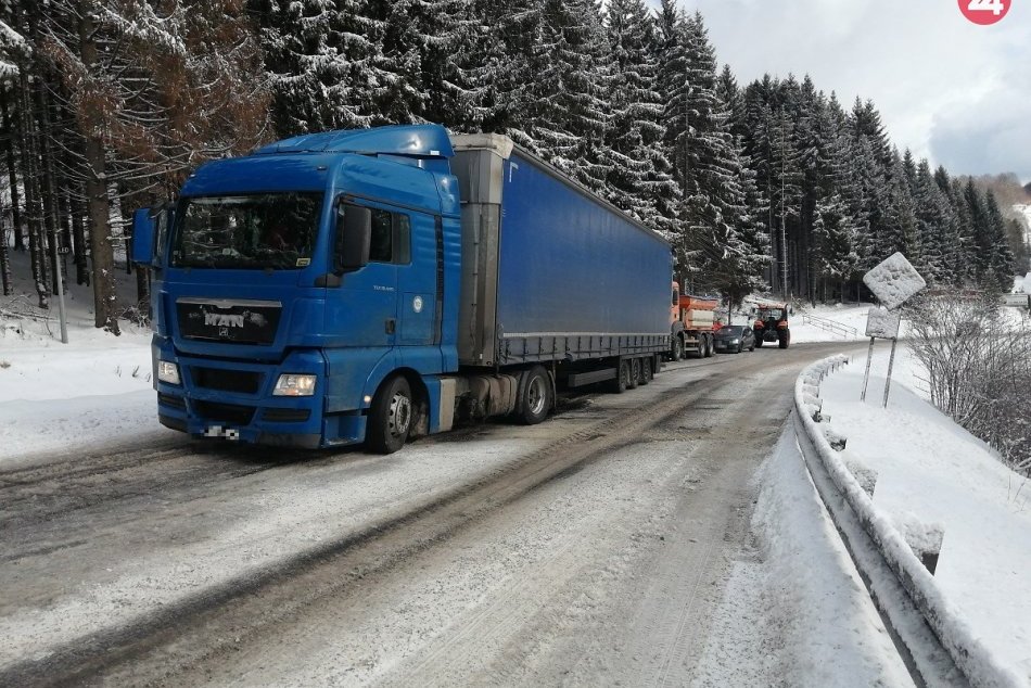 Ilustračný obrázok k článku Donovaly aj Čertovica hlásili obmedzenia. Aktuálne INFO pre vodičov, FOTO