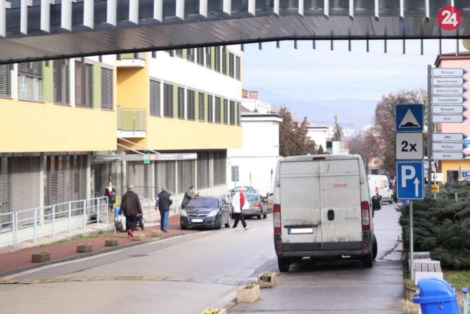 Ilustračný obrázok k článku Balíčky svojim príbuzným nenoste: Nemocnica ich nestíha doručovať