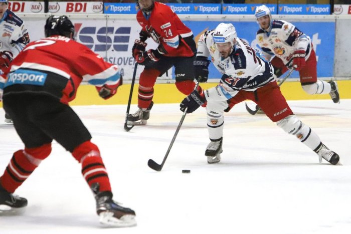 Ilustračný obrázok k článku Opäť si oblečie zvolenský dres. Zuzin sa vrátil z Detvy do HKM