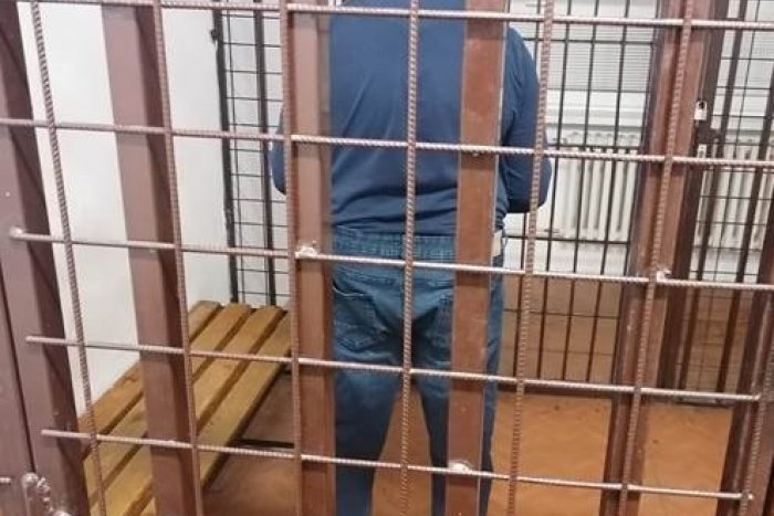 Ilustračný obrázok k článku Zvrhlíka priviedli zvrátené chúťky za mreže